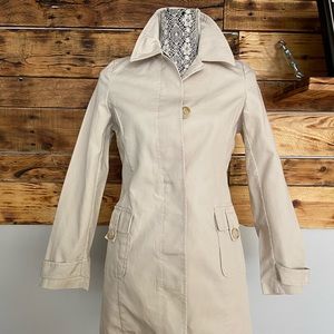❤️SOLD❤️ 🌼Old Navy Trench Coat